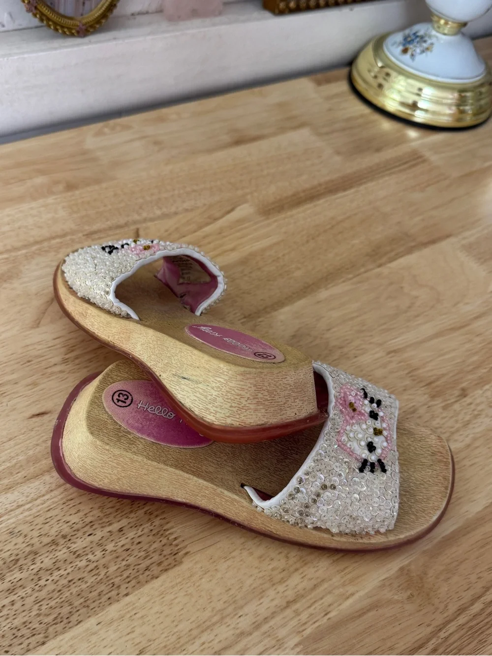 Vintage Hello Kitty Beaded Sandals Kids Size 13 Y2K Kawaii Pearl Sequin Platform